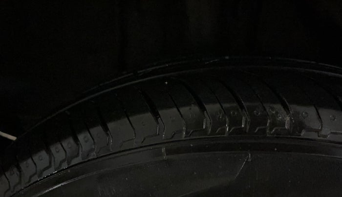 2023 Nissan MAGNITE XE, Petrol, Manual, 2,967 km, Right Rear Tyre Tread
