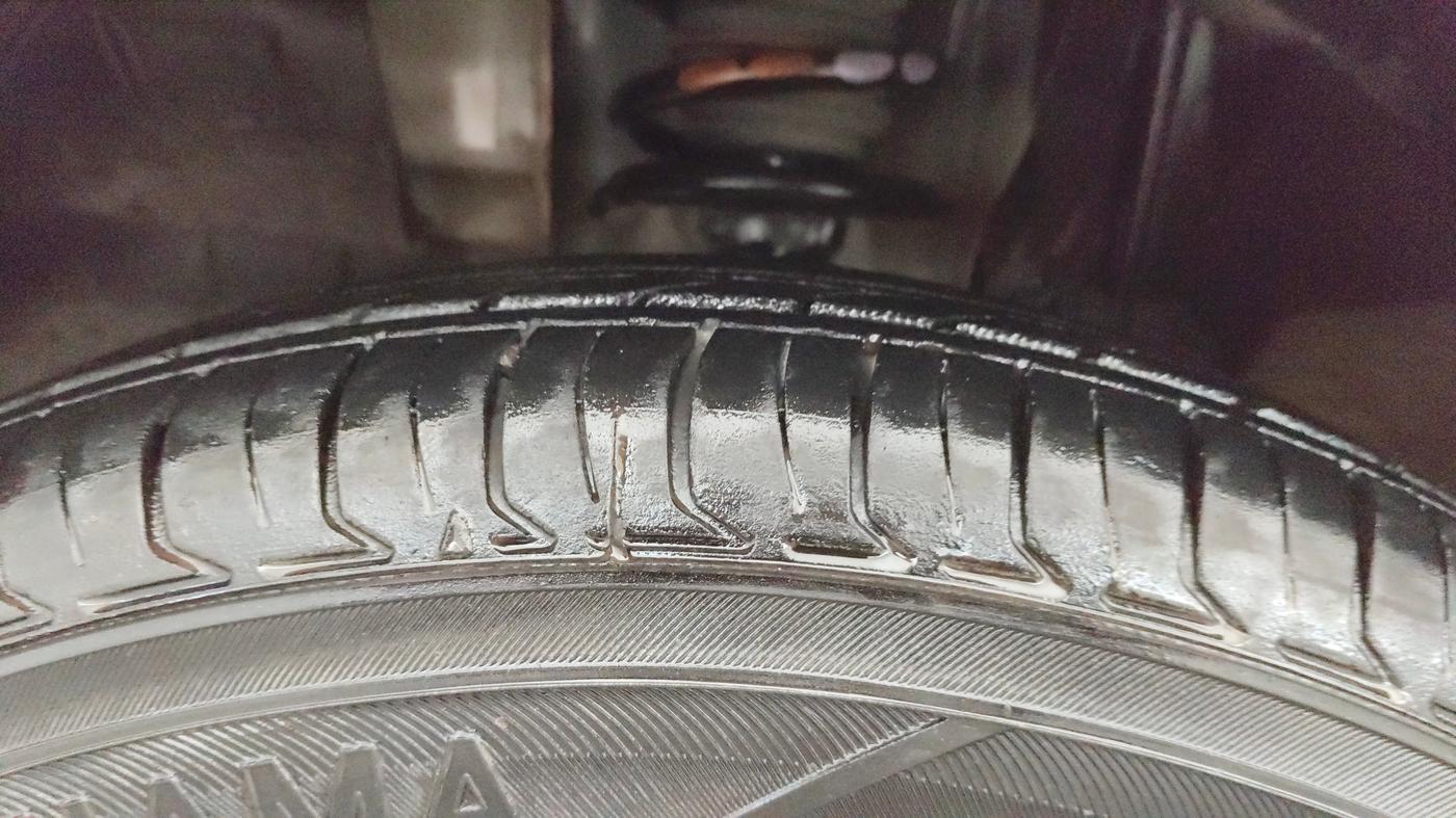 2019 Renault TRIBER RXZ, Petrol, Manual, 37,621 km, Left Front Tyre Tread