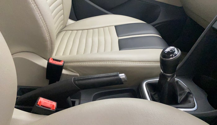 2013 Volkswagen Polo HIGHLINE1.2L, Petrol, Manual, 71,863 km, Gear Lever