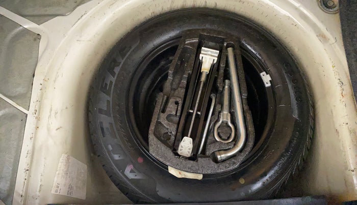 2013 Volkswagen Polo HIGHLINE1.2L, Petrol, Manual, 71,863 km, Spare Tyre