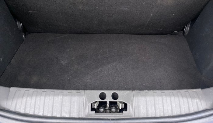 2018 Ford New Figo 1.2 TITANIUM, Petrol, Manual, 23,112 km, Boot Inside