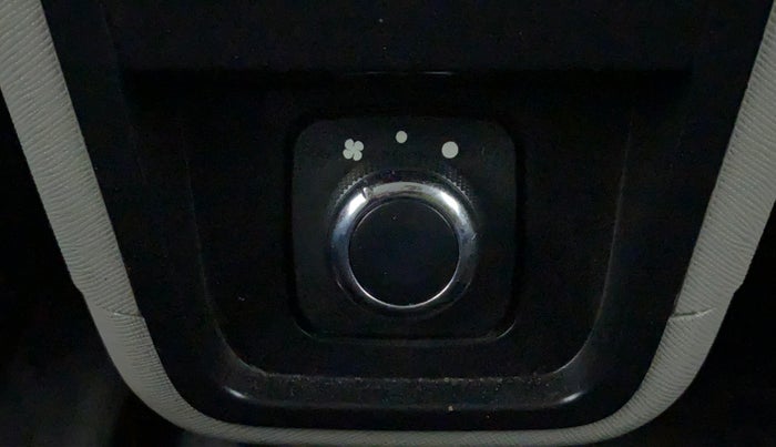 2018 Tata NEXON XT 1.2, Petrol, Manual, 16,651 km, Rear AC Temperature Control