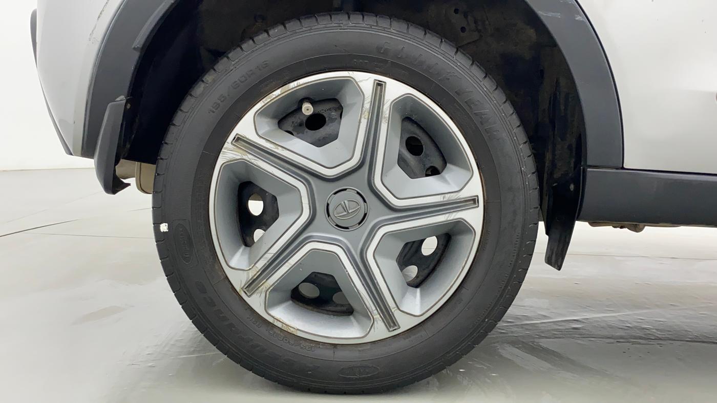 2018 Tata NEXON XT 1.2, Petrol, Manual, 16,651 km, Right Rear Wheel
