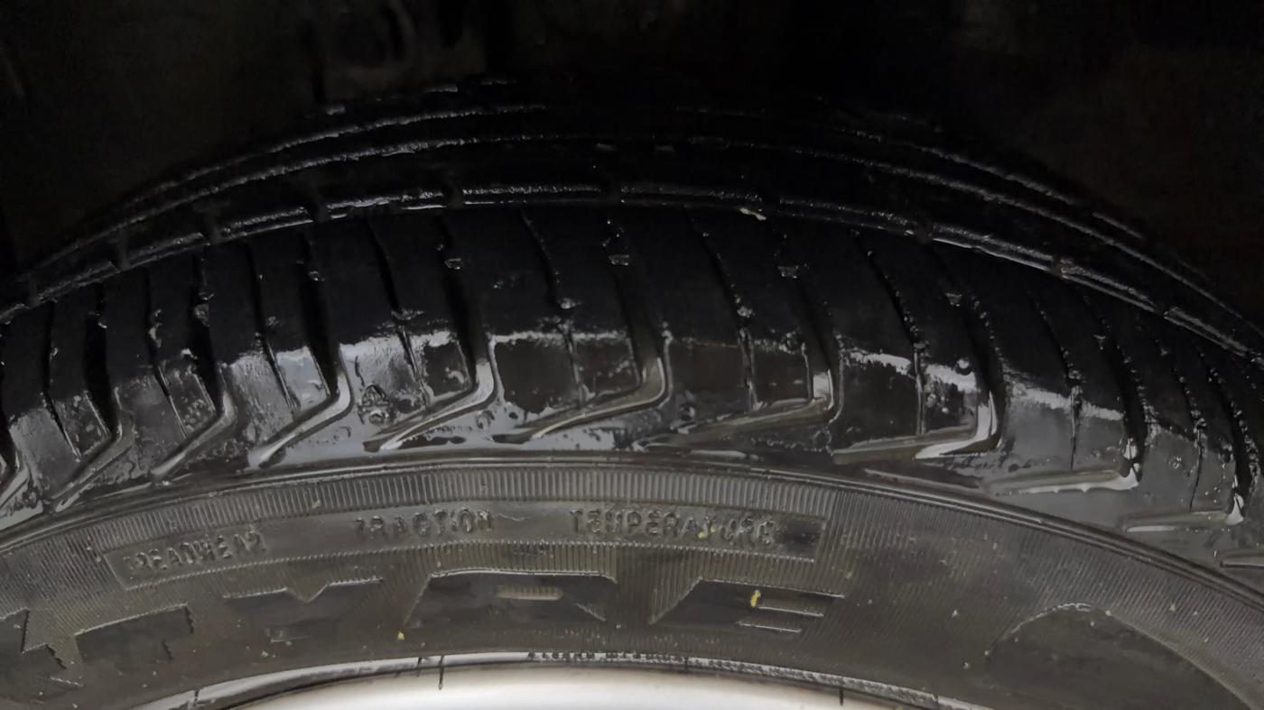 2018 Renault Kwid RXT 1.0 AMT (O), Petrol, Automatic, 53,445 km, Left Front Tyre Tread
