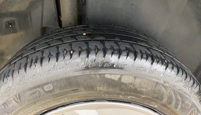 2024 Maruti BREZZA LXI S- CNG, CNG, Manual, 39,904 km, Right Rear Tyre Tread