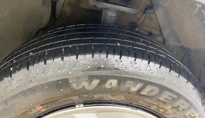 2024 Maruti BREZZA LXI S- CNG, CNG, Manual, 39,904 km, Right Front Tyre Tread