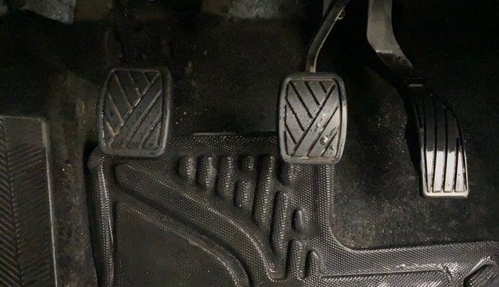 2024 Maruti BREZZA LXI S- CNG, CNG, Manual, 39,904 km, Pedals