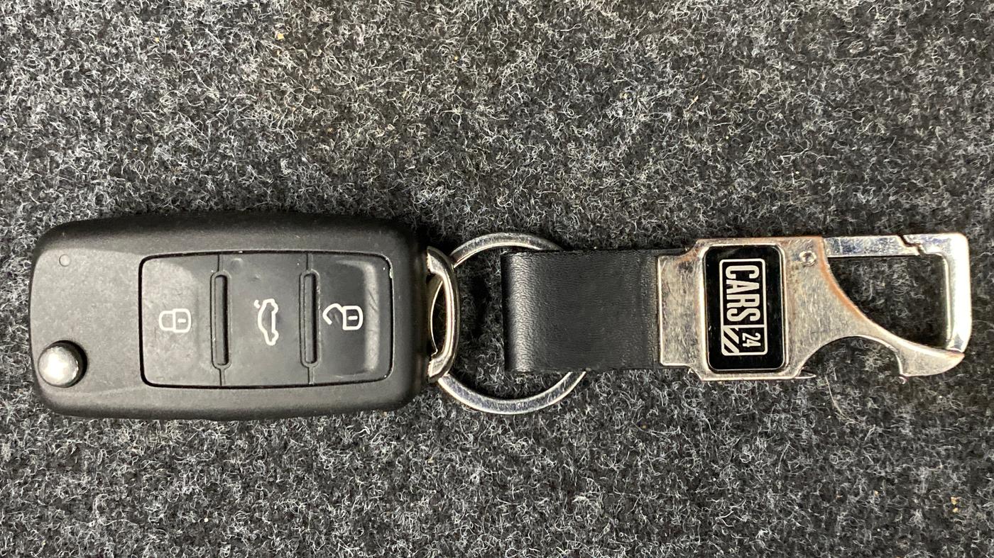 2021 Volkswagen Vento HIGHLINE PLUS 1.0 TSI AT, Petrol, Automatic, 25,578 km, Key Close Up