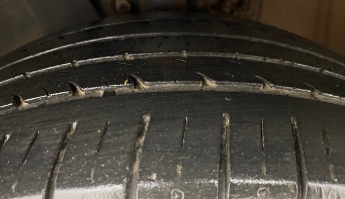 2021 Volkswagen Vento HIGHLINE PLUS 1.0 TSI AT, Petrol, Automatic, 25,578 km, Left Front Tyre Tread