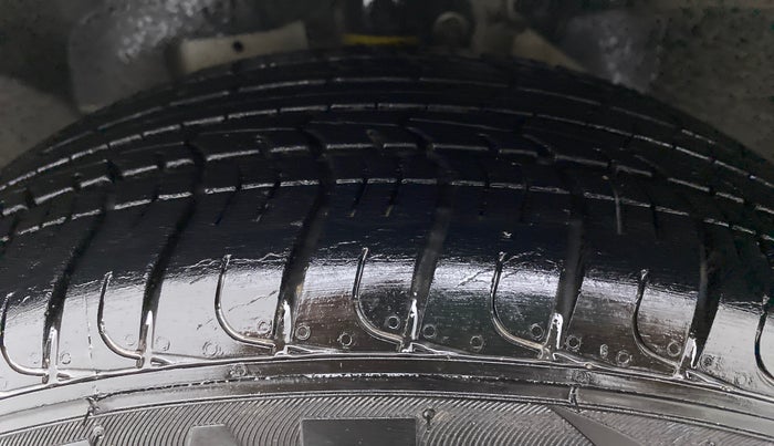 2019 Ford Ecosport TITANIUM 1.5L PETROL, Petrol, Manual, 20,876 km, Left Front Tyre Tread