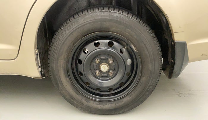 2010 Maruti Swift Dzire VXI, Petrol, Manual, 82,627 km, Left Rear Wheel