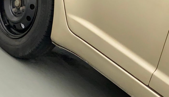2010 Maruti Swift Dzire VXI, Petrol, Manual, 82,627 km, Right running board - Cladding has minor damage