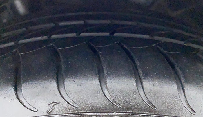 2013 Mercedes Benz E Class E 220 CDI AVANTGARDE, Diesel, Automatic, 65,131 km, Left Front Tyre Tread