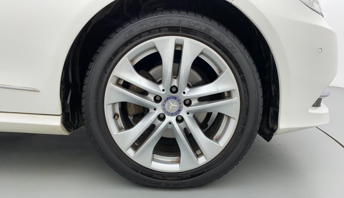 2013 Mercedes Benz E Class E 220 CDI AVANTGARDE, Diesel, Automatic, 65,131 km, Right Front Wheel