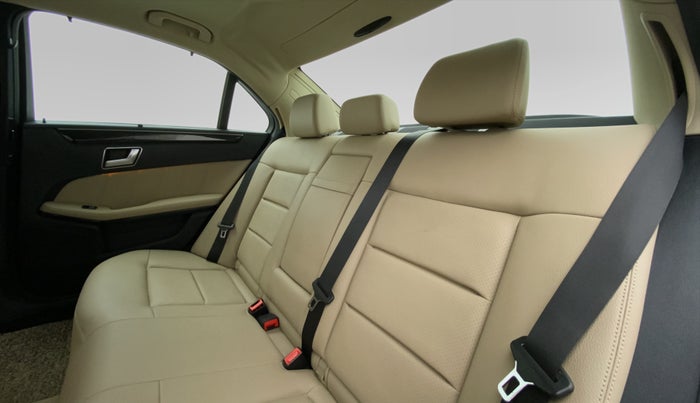 2013 Mercedes Benz E Class E 220 CDI AVANTGARDE, Diesel, Automatic, 65,131 km, Right Side Rear Door Cabin