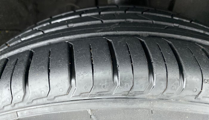 2019 Hyundai VENUE 1.0 TURBO GDI SX+ AT, Petrol, Automatic, 7,431 km, Right Front Tyre Tread
