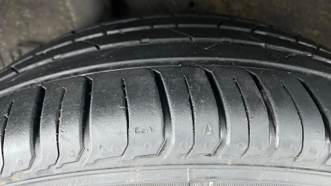 2019 Hyundai VENUE 1.0 TURBO GDI SX+ AT, Petrol, Automatic, 7,431 km, Right Rear Tyre Tread