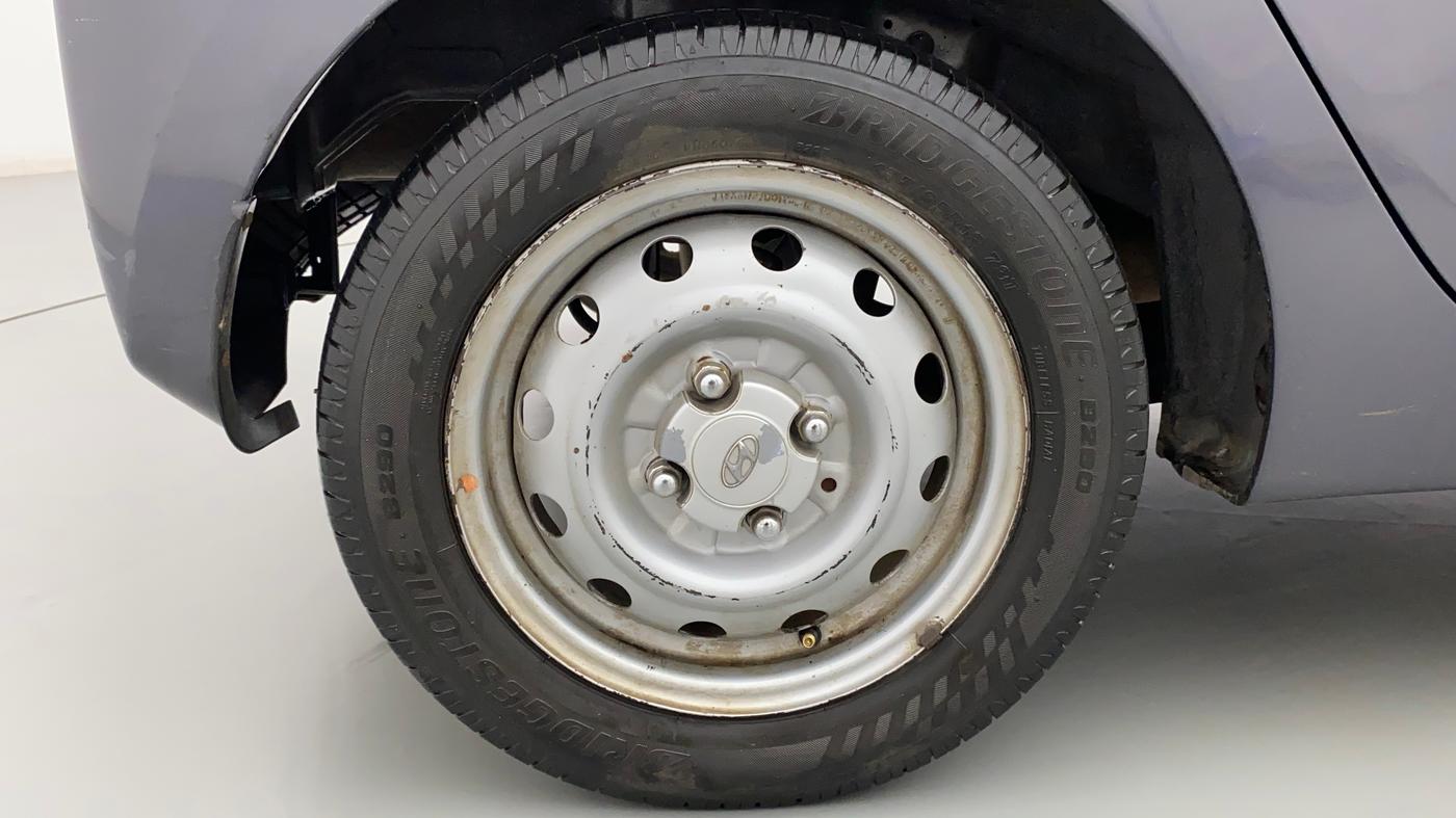 2018 Hyundai Eon ERA +, Petrol, Manual, 90,496 km, Right Rear Wheel