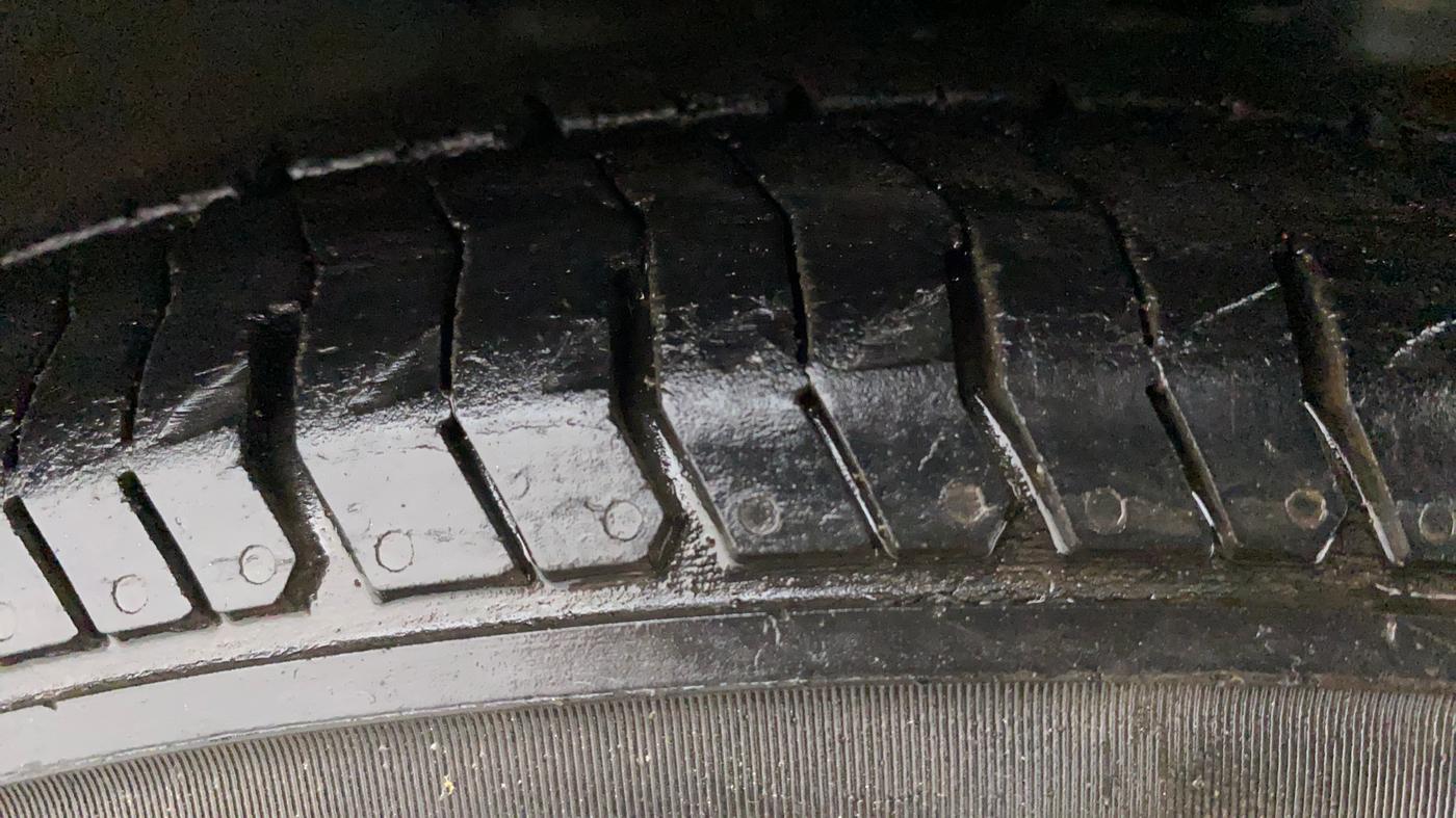 2018 Hyundai Eon ERA +, Petrol, Manual, 90,496 km, Right Front Tyre Tread