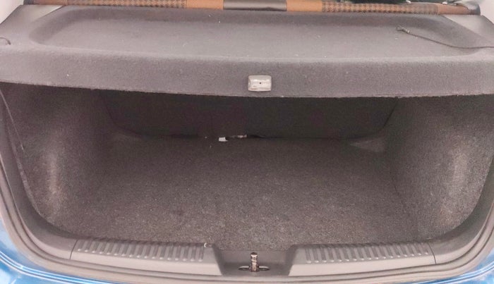 2017 Volkswagen Polo HIGHLINE PLUS 1.2(16 ALLOY, Petrol, Manual, 20,682 km, Boot Inside