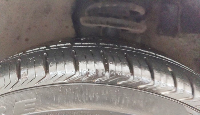 2017 Volkswagen Polo HIGHLINE PLUS 1.2(16 ALLOY, Petrol, Manual, 20,682 km, Left Front Tyre Tread