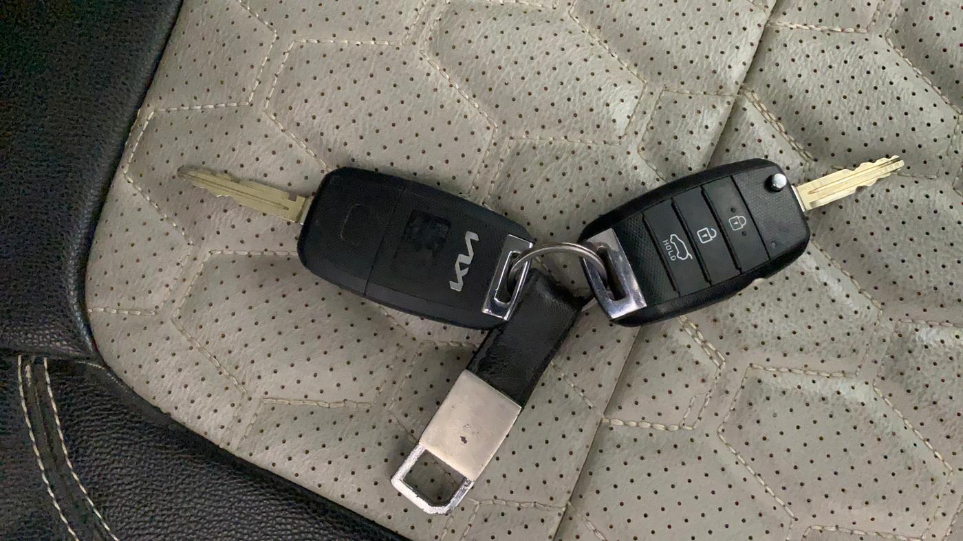 2021 KIA SELTOS HTK 1.5 DIESEL, Diesel, Manual, 1,07,459 km, Key Close Up