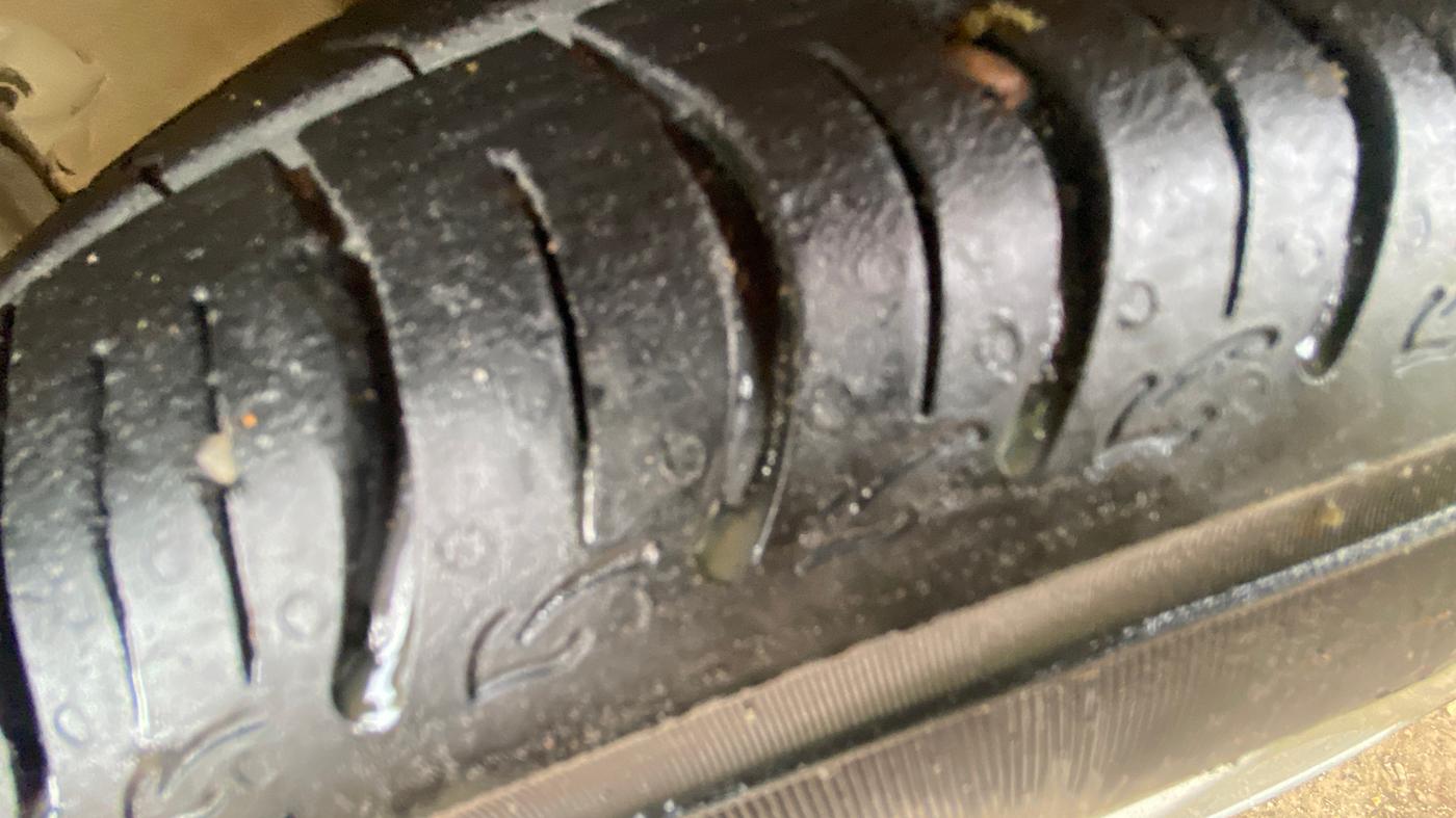 2019 Maruti Celerio VXI, CNG, Manual, 38,944 km, Left Front Tyre Tread