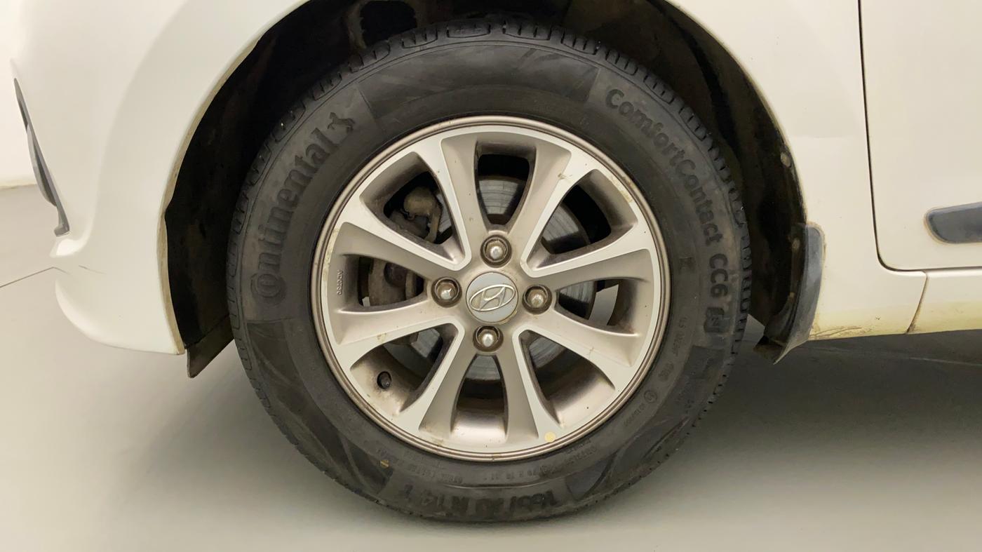 2016 Hyundai Grand i10 ASTA (O) AT 1.2 KAPPA VTVT, Petrol, Automatic, 35,599 km, Left Front Wheel
