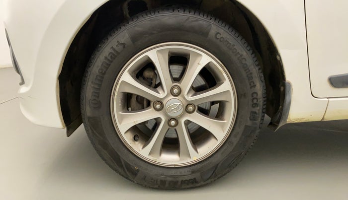 2016 Hyundai Grand i10 ASTA (O) AT 1.2 KAPPA VTVT, Petrol, Automatic, 35,599 km, Left Front Wheel