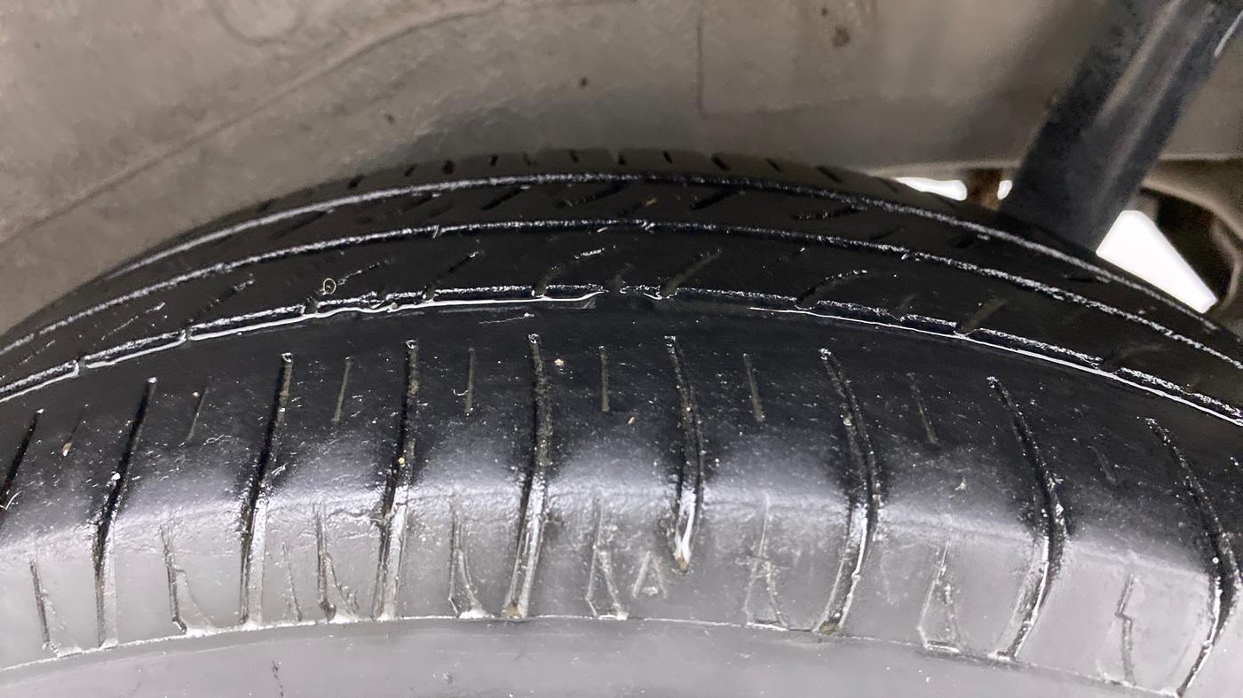 2013 Maruti Wagon R 1.0 VXI, Petrol, Manual, 59,730 km, Left Rear Tyre Tread