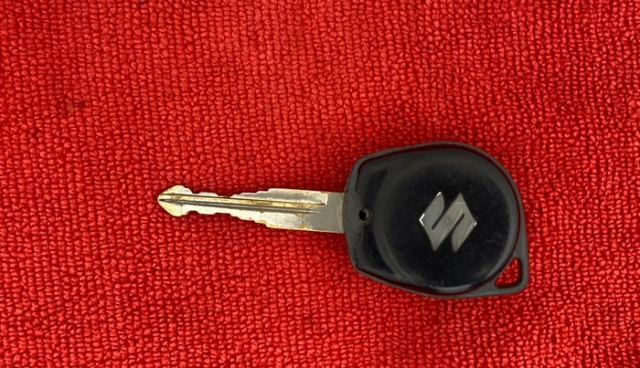 2013 Maruti Wagon R 1.0 VXI, Petrol, Manual, 59,730 km, Lock system - Remote key minor damage