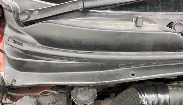 2011 Hyundai i10 SPORTZ 1.2, Petrol, Manual, 73,795 km, Bonnet (hood) - Cowl vent panel has minor damage