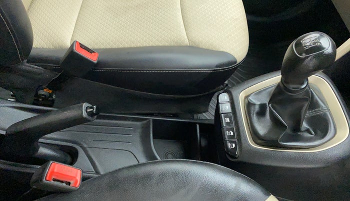 2019 Hyundai NEW SANTRO ASTA 1.1 MT, Petrol, Manual, 41,819 km, Gear Lever