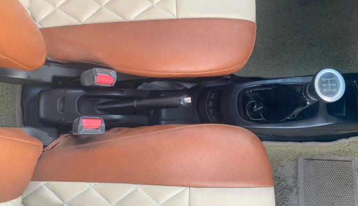 2015 Maruti Wagon R 1.0 VXI, Petrol, Manual, 71,933 km, Gear Lever