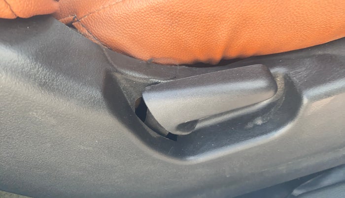 2015 Maruti Wagon R 1.0 VXI, Petrol, Manual, 71,933 km, Driver Side Adjustment Panel