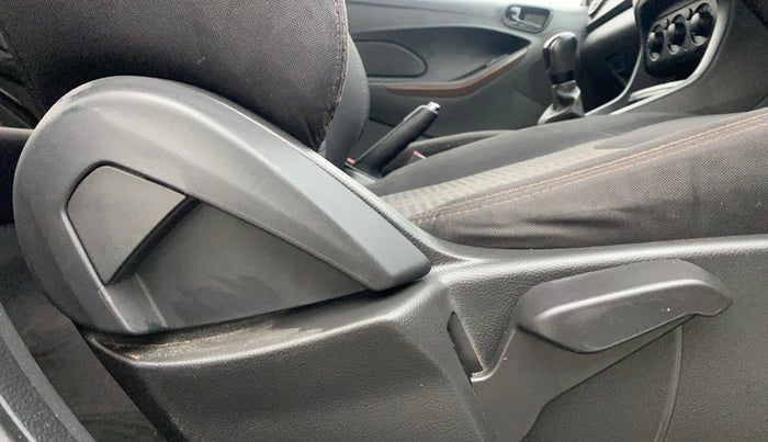 2020 Ford FREESTYLE TITANIUM 1.2 PETROL, Petrol, Manual, 34,712 km, Driver Side Adjustment Panel