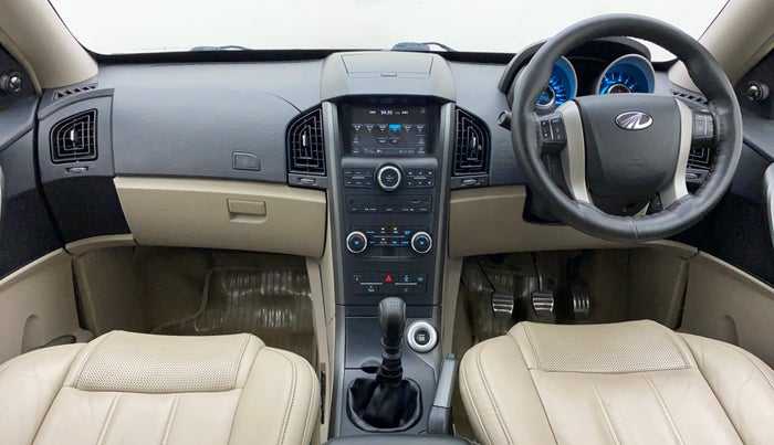 2016 Mahindra XUV500 W10, Diesel, Manual, 49,761 km, Dashboard