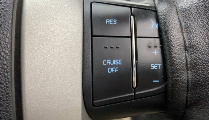 2016 Mahindra XUV500 W10, Diesel, Manual, 49,761 km, Adaptive Cruise Control