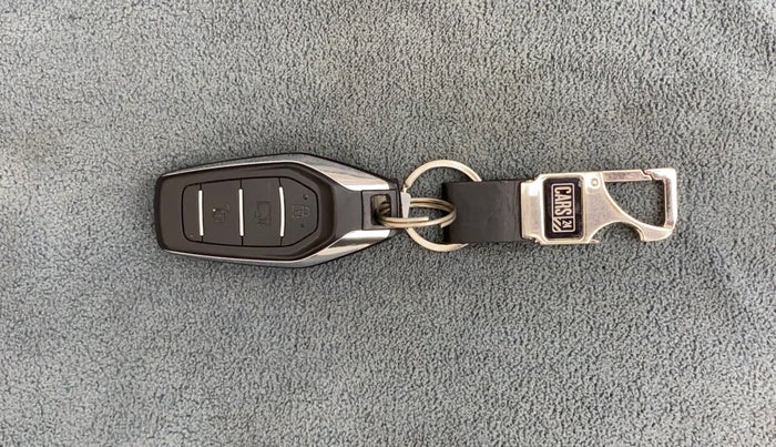 2016 Mahindra XUV500 W10, Diesel, Manual, 49,761 km, Key Close Up