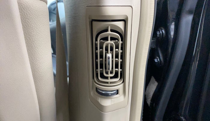 2016 Mahindra XUV500 W10, Diesel, Manual, 49,761 km, Rear AC Vents