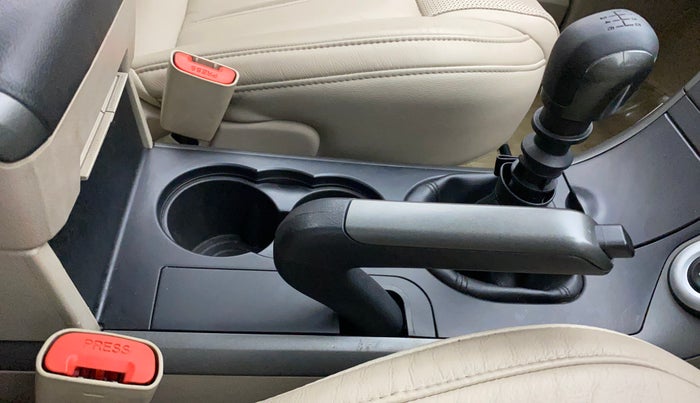 2016 Mahindra XUV500 W10, Diesel, Manual, 49,761 km, Gear Lever