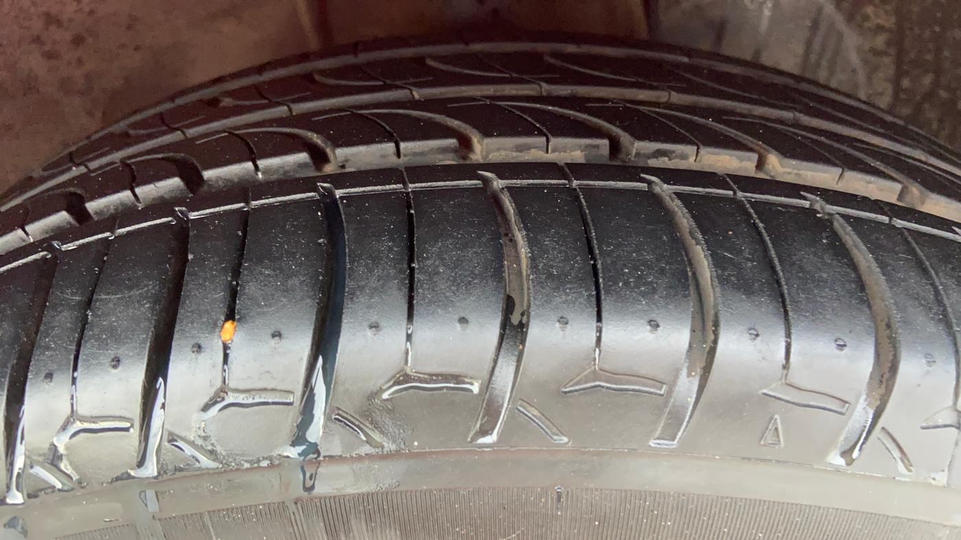 2021 Hyundai NEW I20 SPORTZ 1.2 AT, Petrol, Automatic, 97,518 km, Right Front Tyre Tread