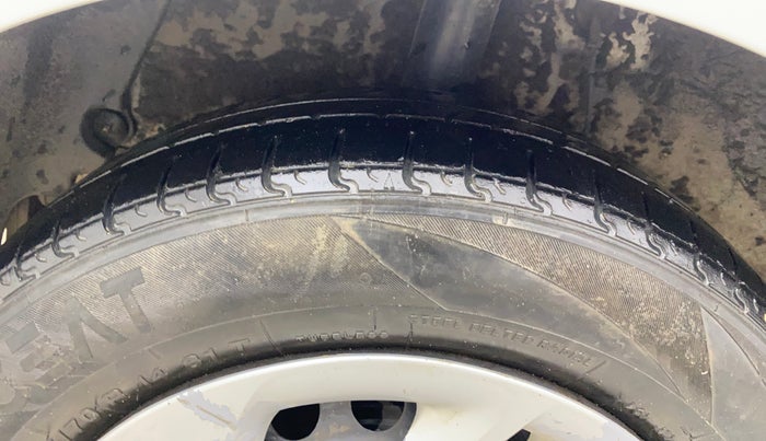 2022 Hyundai AURA S 1.2 CNG, CNG, Manual, 65,644 km, Right Rear Tyre Tread