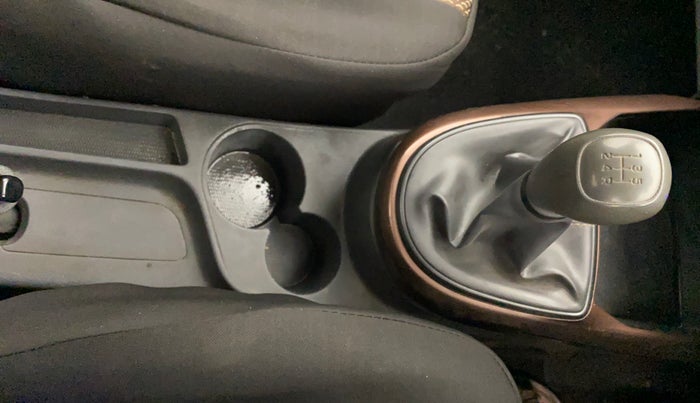 2022 Hyundai AURA S 1.2 CNG, CNG, Manual, 65,644 km, Gear Lever