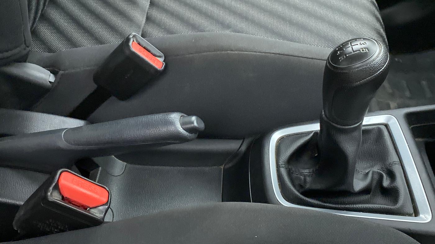 2019 Maruti Swift LXI D, Petrol, Manual, 12,142 km, Gear Lever