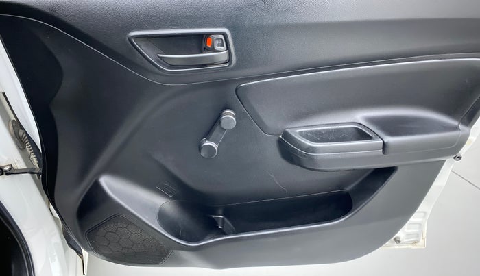 2019 Maruti Swift LXI D, Petrol, Manual, 12,142 km, Driver Side Door Panels Control