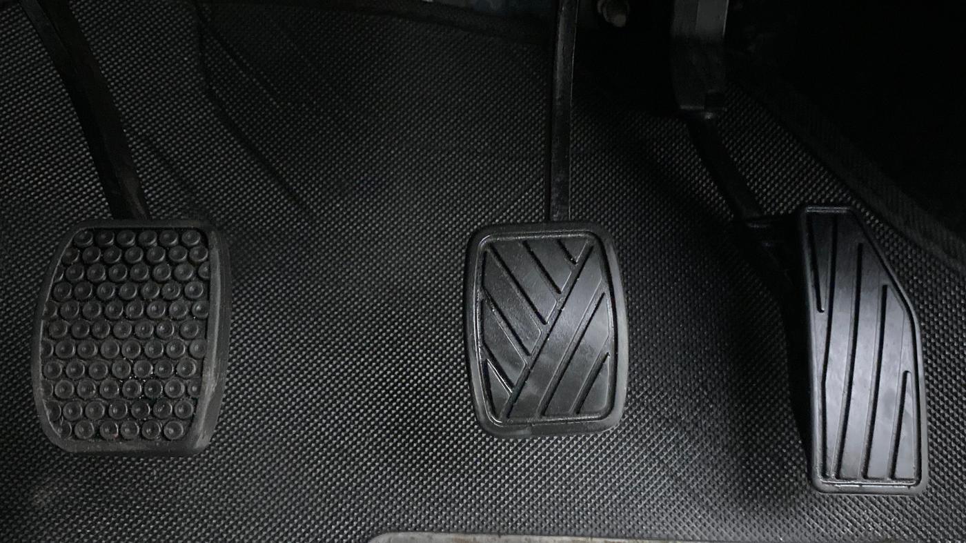 2019 Maruti Swift LXI D, Petrol, Manual, 12,142 km, Pedals
