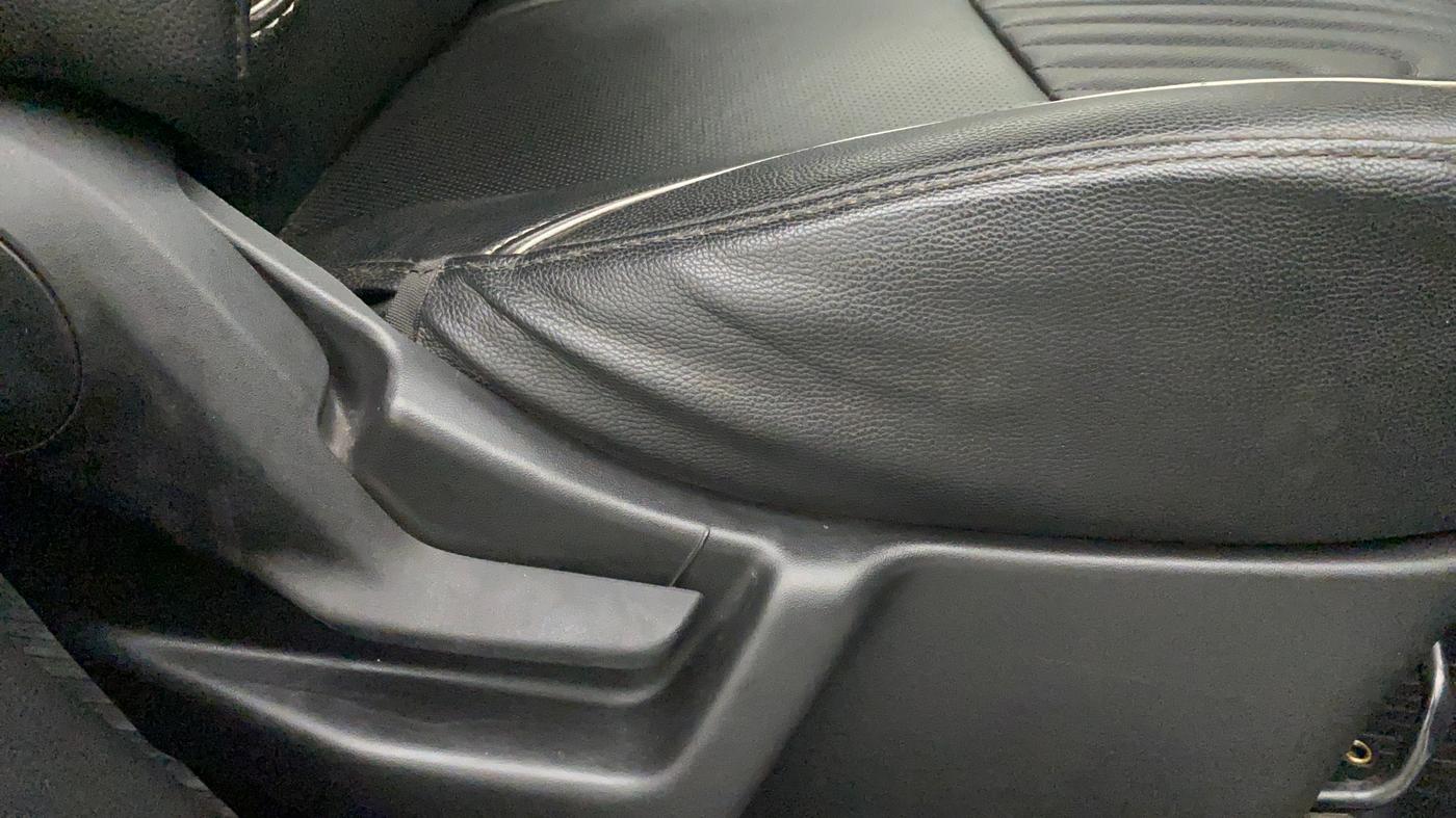 2019 Maruti New Wagon-R VXI 1.0, Petrol, Manual, 25,126 km, Driver Side Adjustment Panel