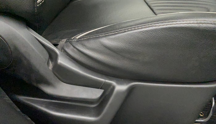 2019 Maruti New Wagon-R VXI 1.0, Petrol, Manual, 25,126 km, Driver Side Adjustment Panel