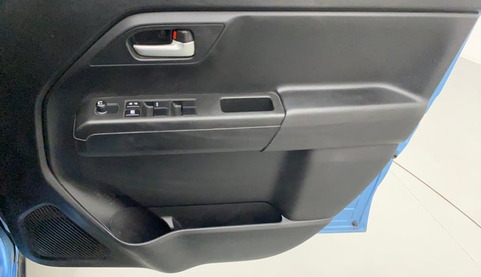 2019 Maruti New Wagon-R VXI 1.0, Petrol, Manual, 25,126 km, Driver Side Door Panels Control